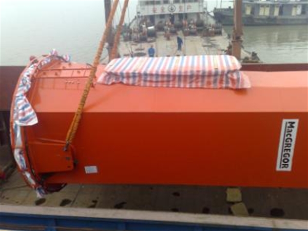 动臂起重机设备